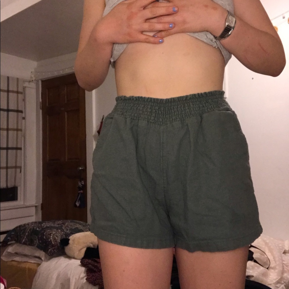 Military Green Elastic Shorts